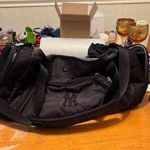 Nike NY Yankees Black Sports Duffle Bag